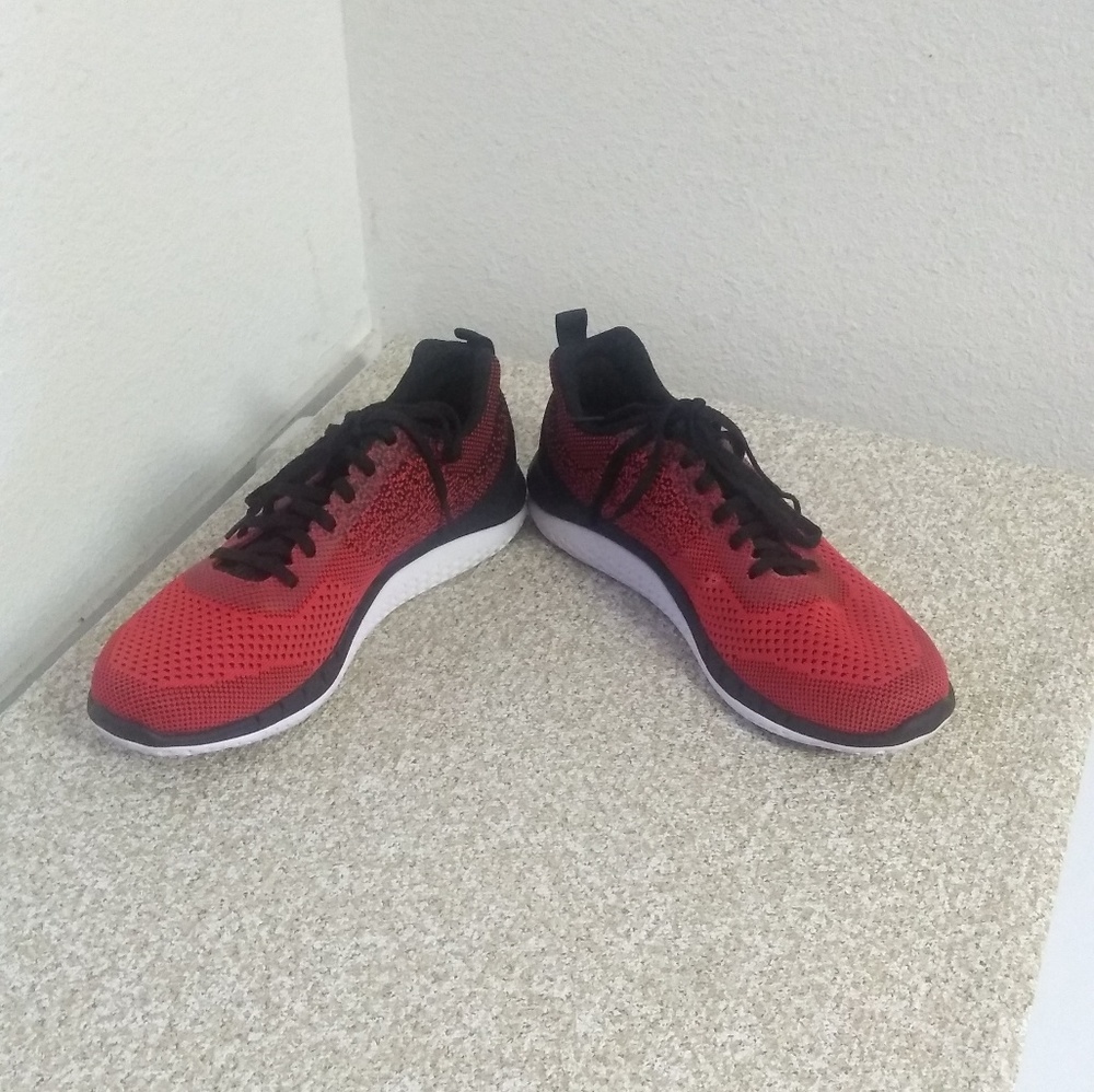 Reebok Black Red Sneakers